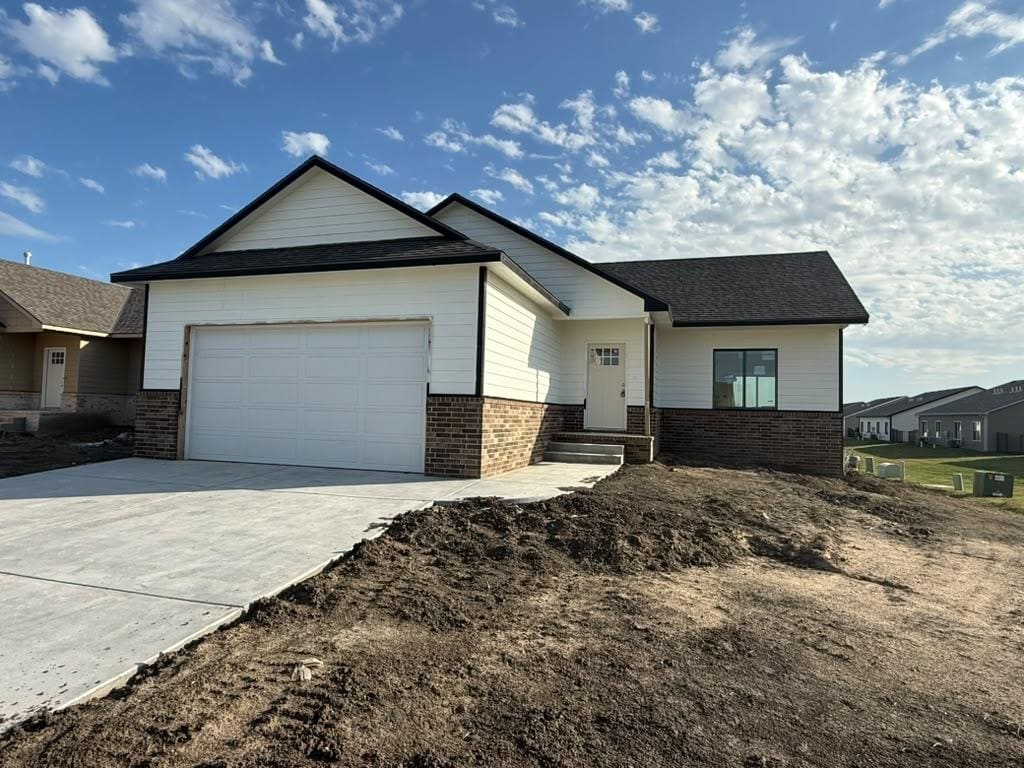 8955 E Joshua St, Bel Aire, KS, 67226