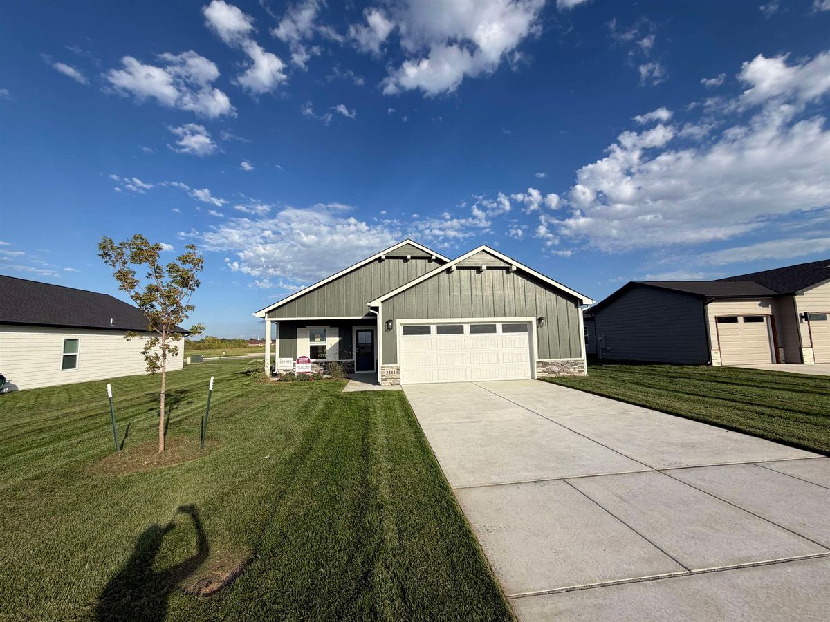 2244 S Colt Pl, Haysville, KS, 67060