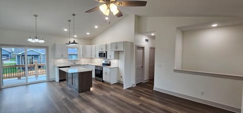 5067 N Toben Ct., Bel Aire, KS, 67226 photo 4