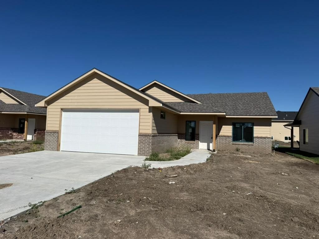 8974 E Joshua St, Bel Aire, KS, 67226