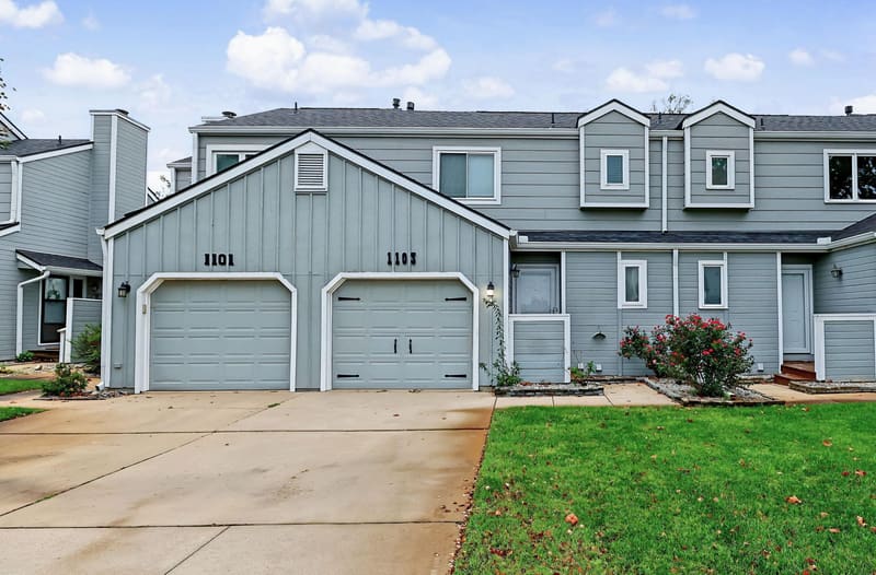 1103 N Lakewind St, Wichita
