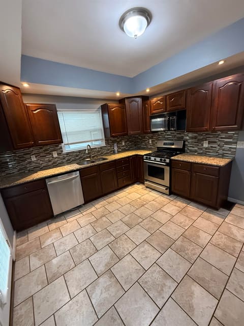 120 N Erie, Wichita, KS, 67214 photo 7