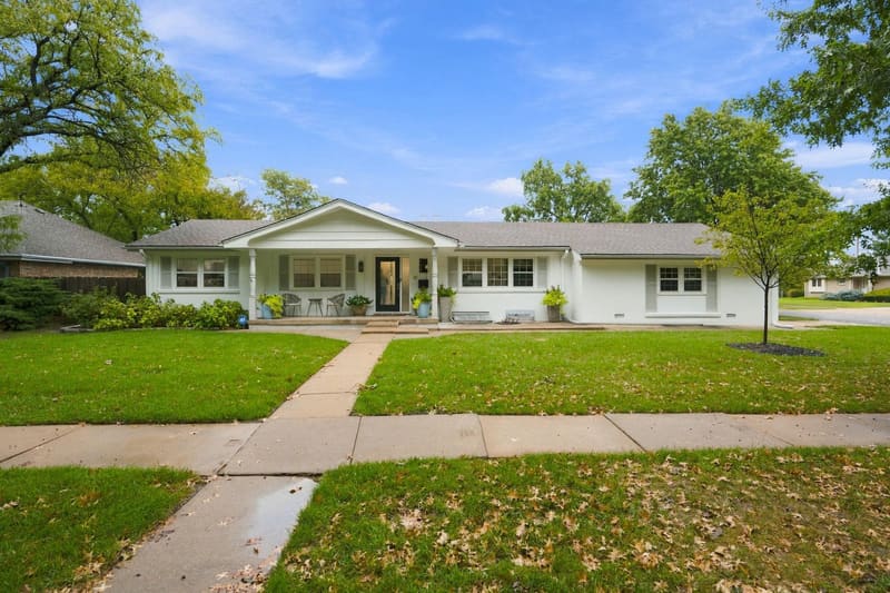 102 N Penrose Drive, Wichita