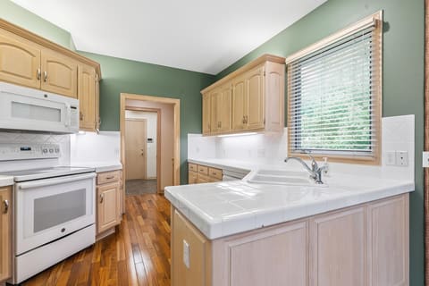 12820 E Crest Ridge Cir, Wichita, KS, 67230 photo 9