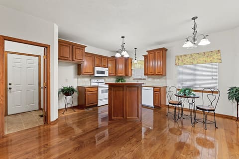 1862 S Tara Falls, Wichita, KS, 67207 photo 13