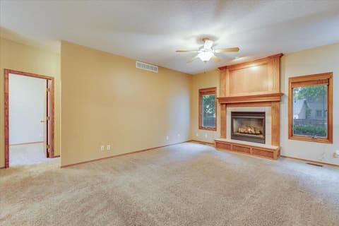 1418 N Briarwood Pl, Derby, KS, 67037 photo 4