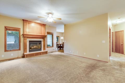 1418 N Briarwood Pl, Derby, KS, 67037 photo 5