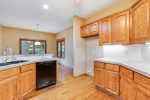 1418 N Briarwood Pl, Derby, KS, 67037 photo 12