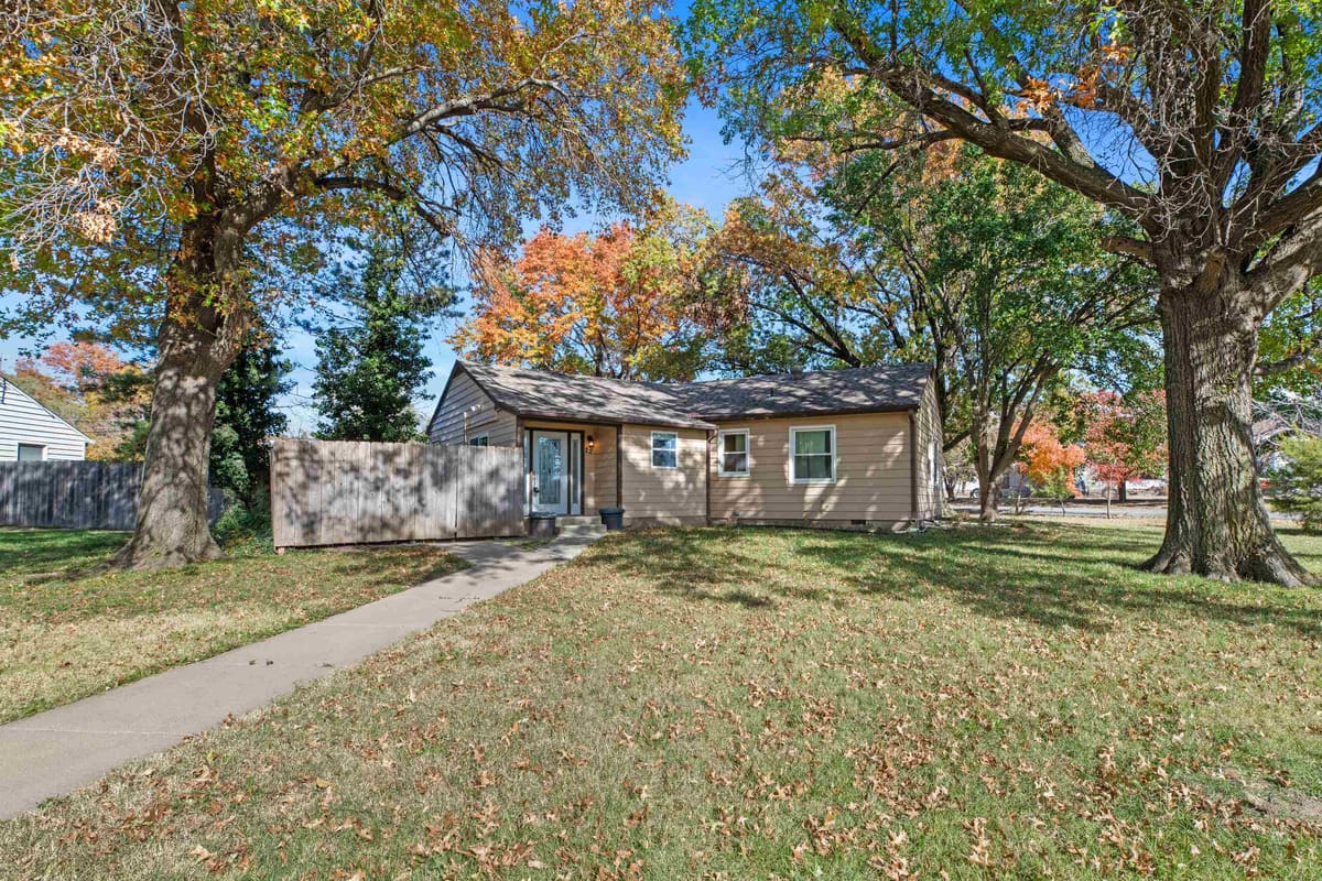 22 E Hawthorne St, Wichita, KS, 67206